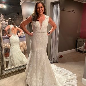 Winnie Couture bridal gown (never worn)